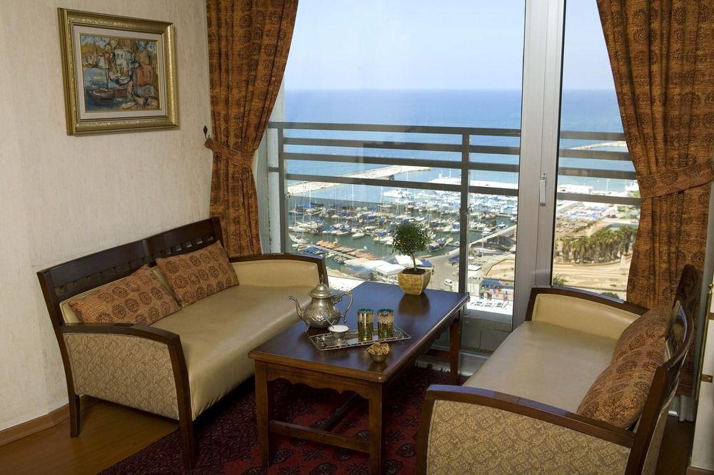 Renaissance Tel Aviv Hotel Exteriör bild