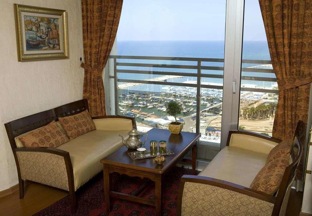Renaissance Tel Aviv Hotel Exteriör bild