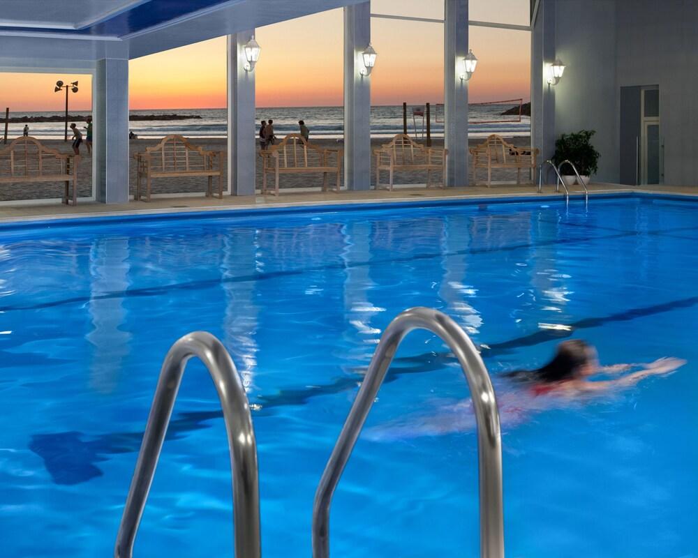 Renaissance Tel Aviv Hotel Exteriör bild